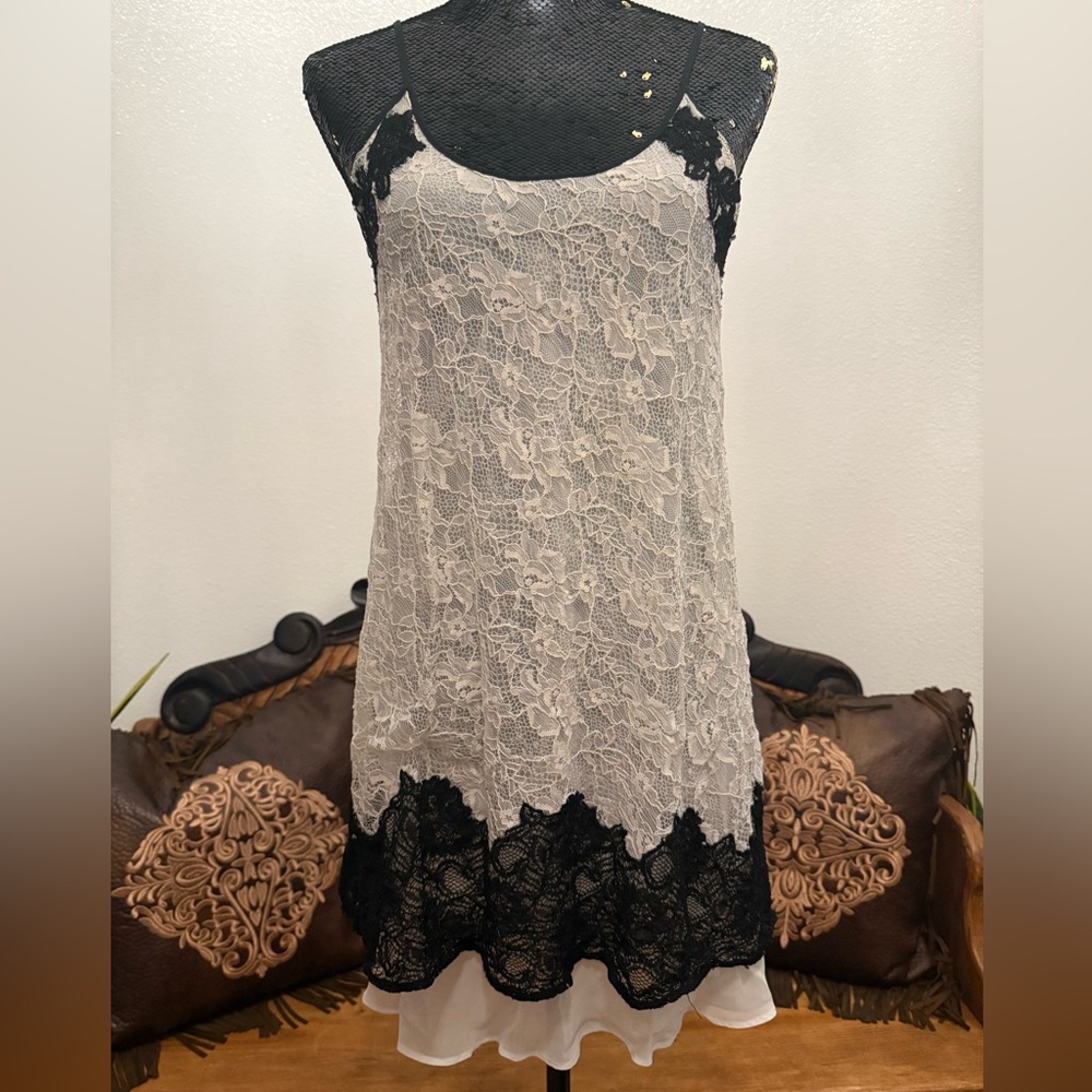 Oscar de la Renta Monochrome Lace Overlay Slip Dress Size Medium